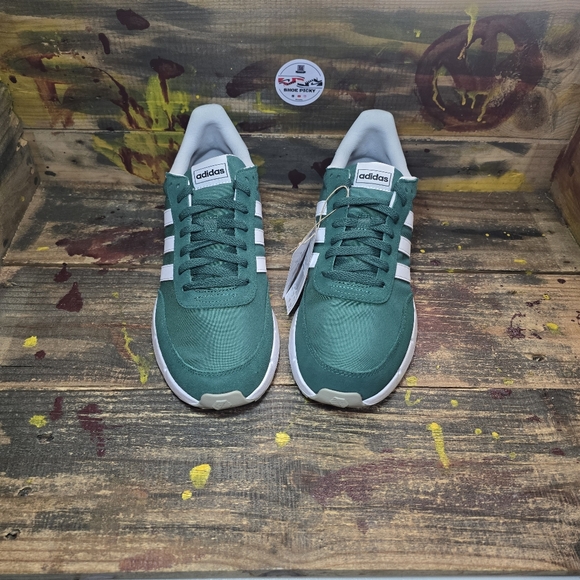 Adidas Run 60's 2.0 Men's Athletic Sneaker Running Trainers New Size 11 Green - Picture 2 of 8